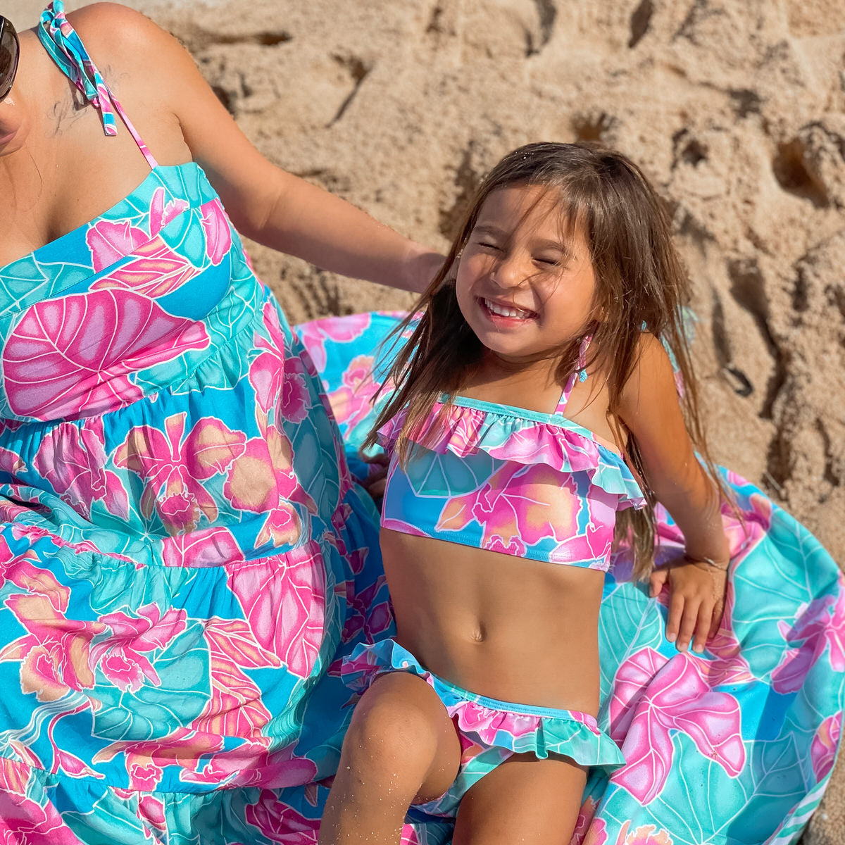 https://www.kennyflowers.com/cdn/shop/products/Maui-Print-Kenny-Flowers-Kiddy-Tropical-Swimwear-Beach-Vacation-Family-Matching-2022-girls-two-piece-mom-dress-beach-4.jpg?v=1666022347